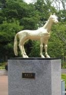 府中競馬場のアハルテケ像